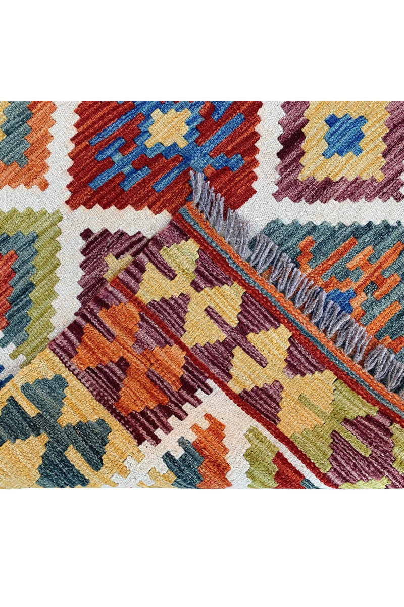 CHOBI WOVEN KILIM 4.8 x 3.3 Ft